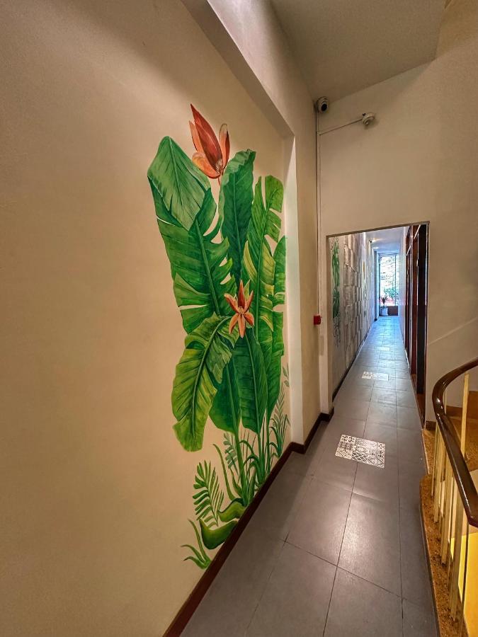 Monsoon Riverside Hotel Phnom-Penh Buitenkant foto